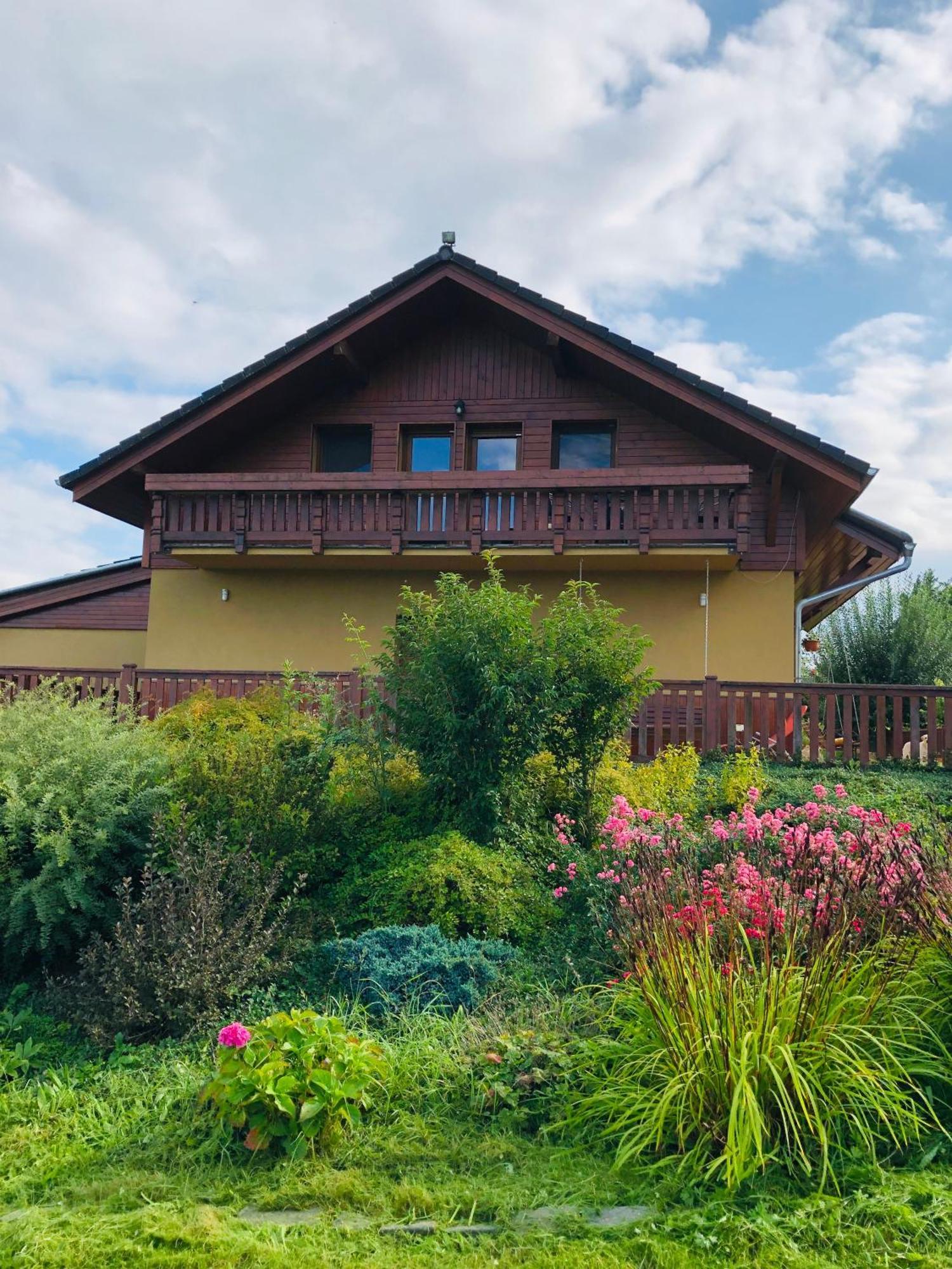 Farma Dolpo 5 Benesov (Central Bohemian)